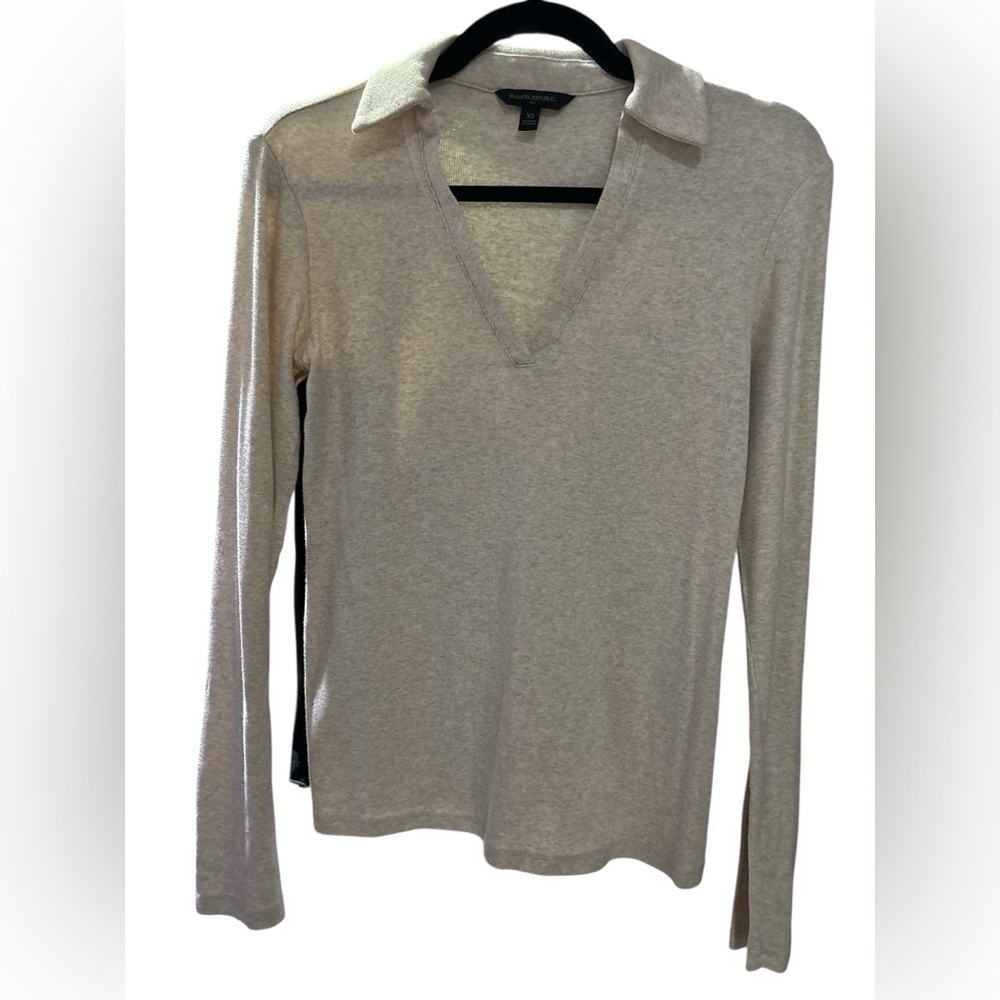 Banana Republic Cream Sweater NWOT - Picture 2 of 4